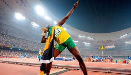 开云体育官网下载-法甲比赛延时规则改革背后裁判判罚效率变化，法甲比赛延期