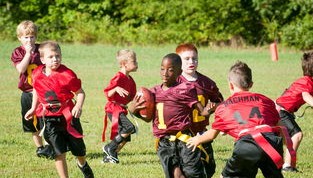 开云体育vip-世界青少年水上滑板锦标赛震撼来袭，水上滑板初学者开始怎么练